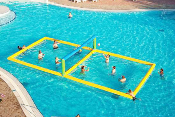 水上运动会：水上排球场